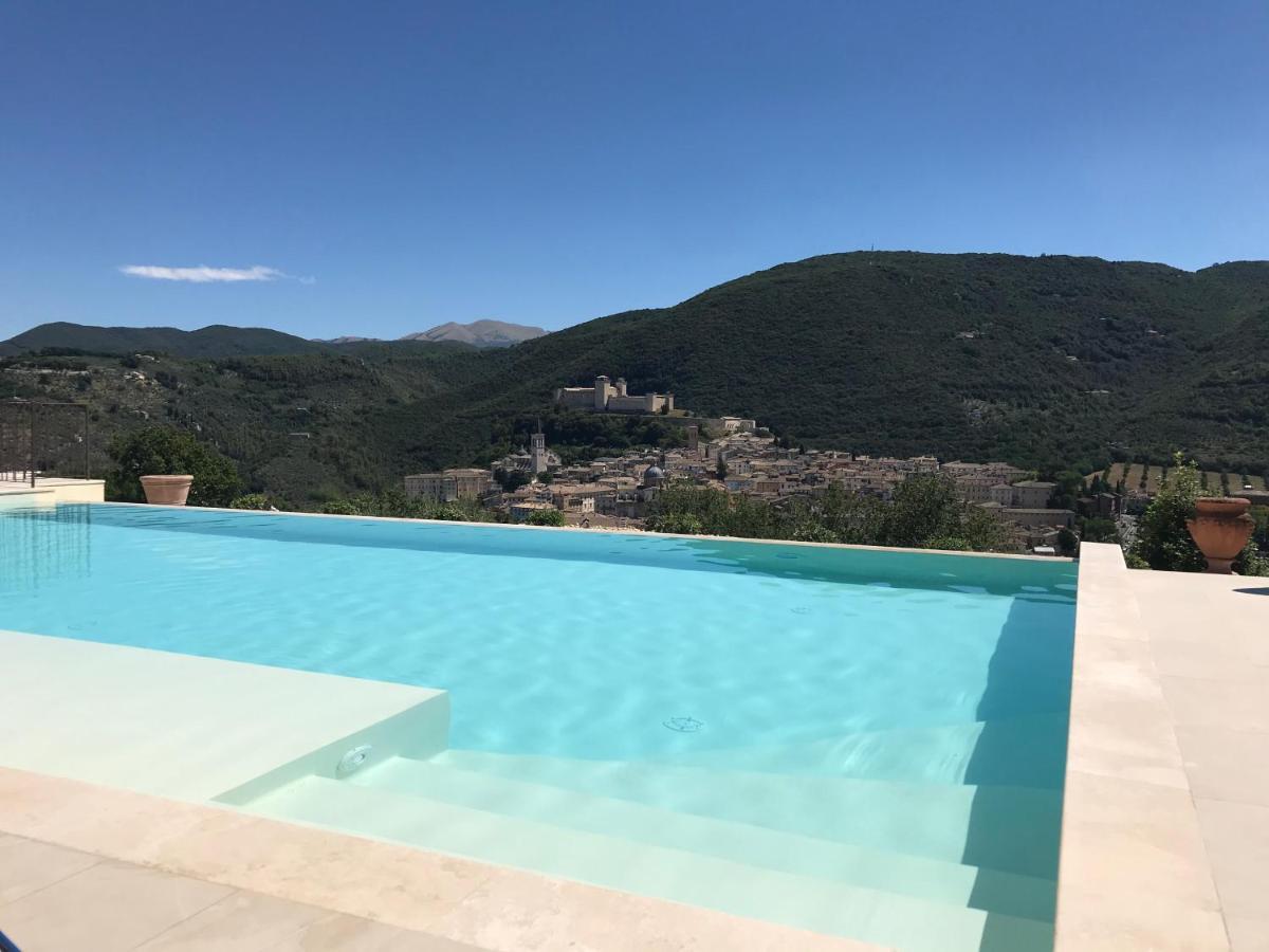 Agriturismo Collerisana سبوليتو المظهر الخارجي الصورة